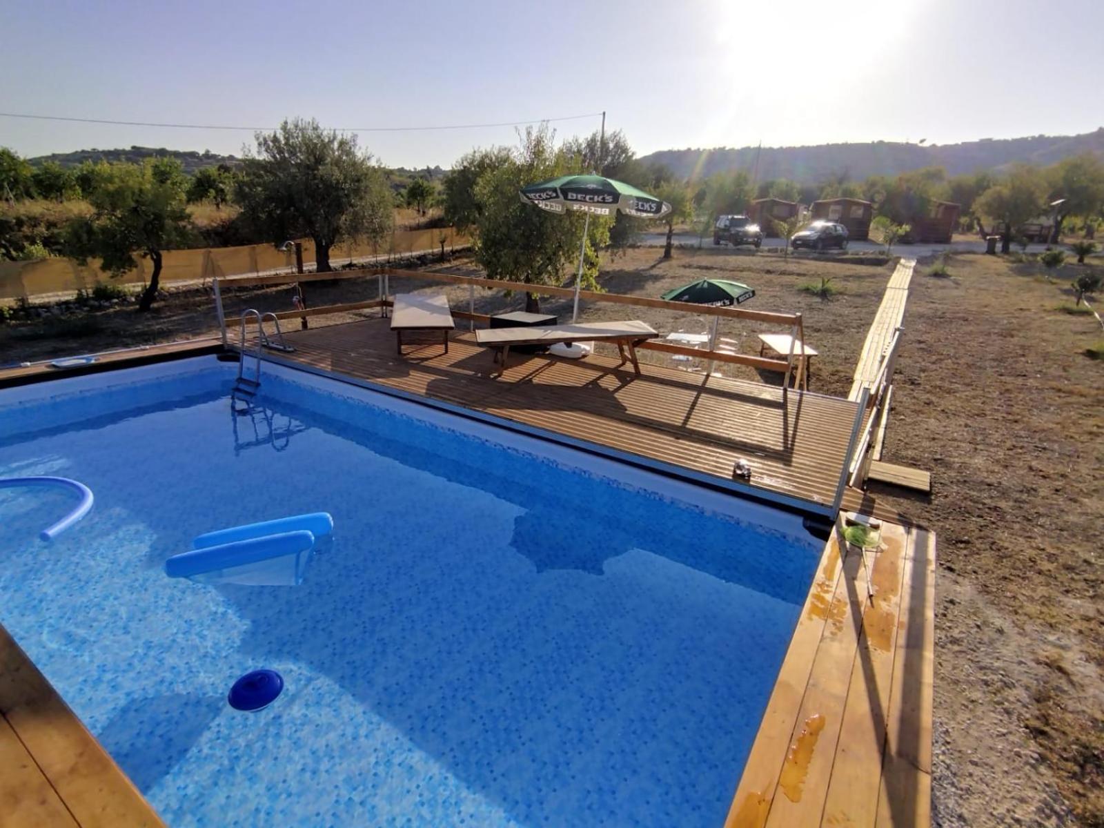 Feudo Mallav Big Wooden House Bed & Breakfast